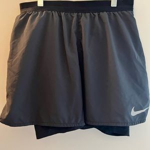 Black running shorts with liner